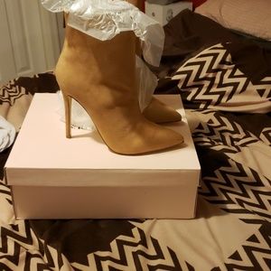 Ankle boots camel color